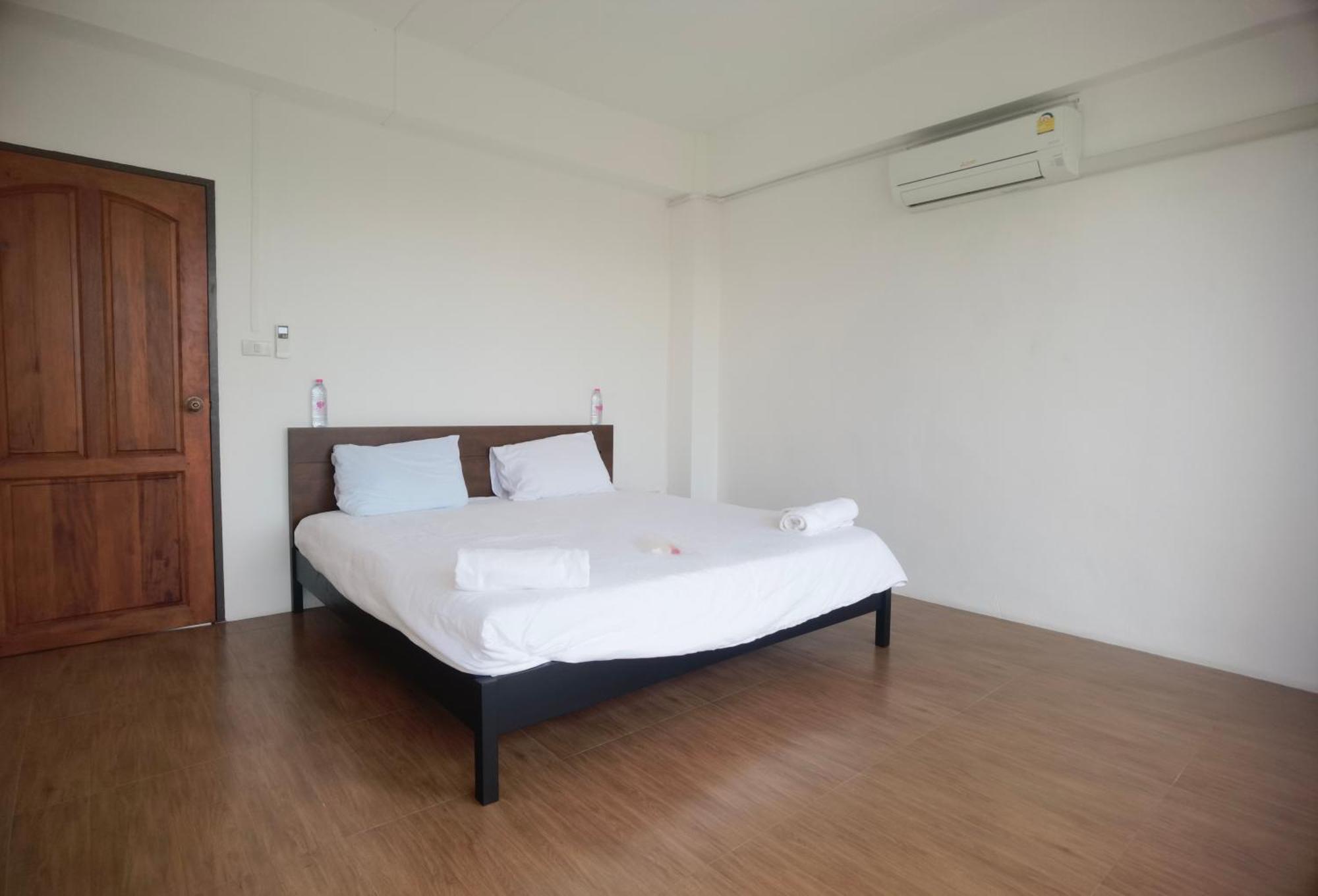Hotel 115 Townhouse Ban Khlong Krang Exterior foto