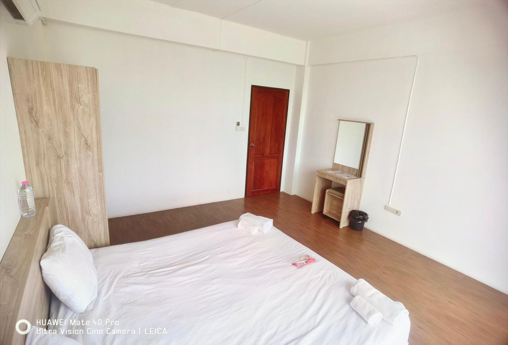 Hotel 115 Townhouse Ban Khlong Krang Exterior foto